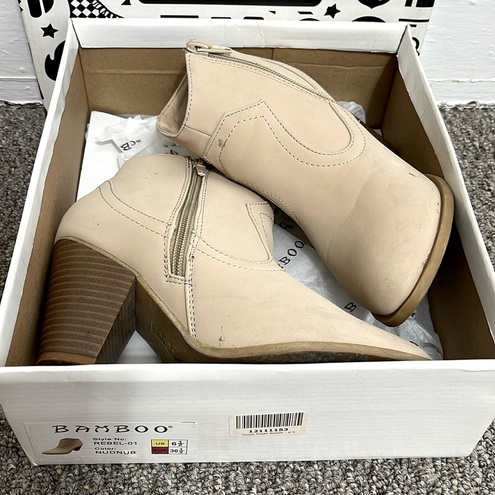 Women’s Bamboo Nude Ankle Boots 6,5 NARROW